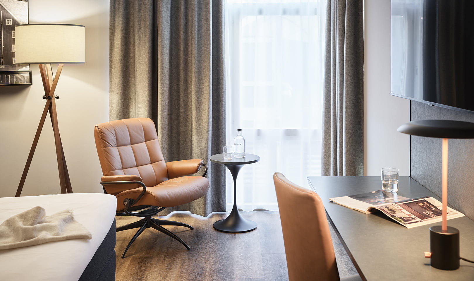 Stressless® London low back in a hotell room