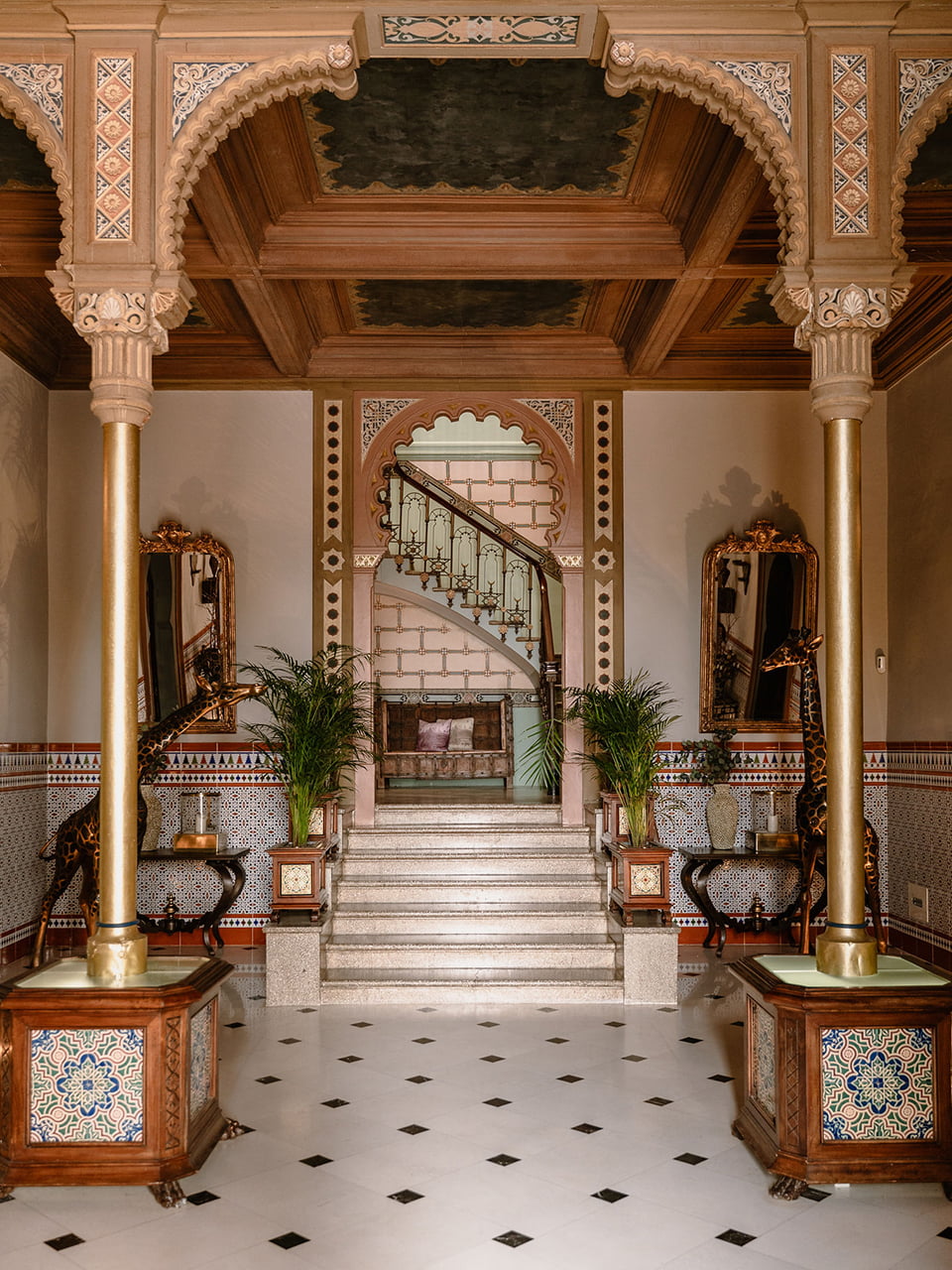 Gran villa Rosa hall